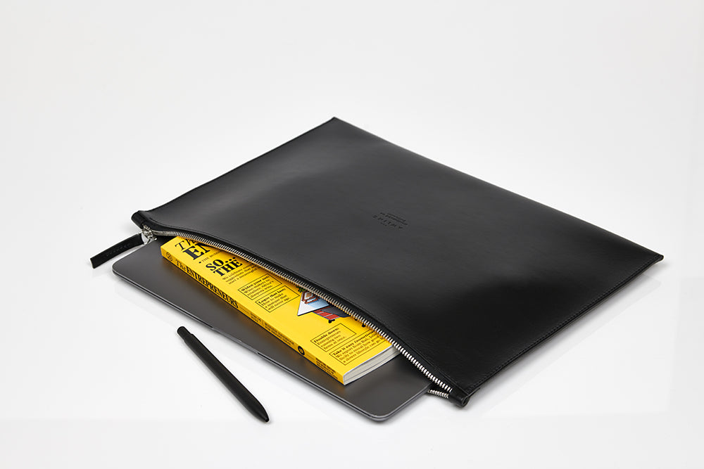 Folio - Pitch Black