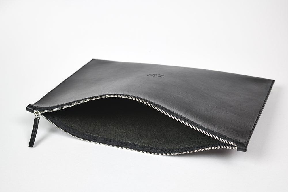 Folio - Pitch Black